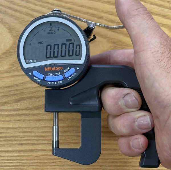 Mitutoyo �V�b�N�l�X�Q�[�W